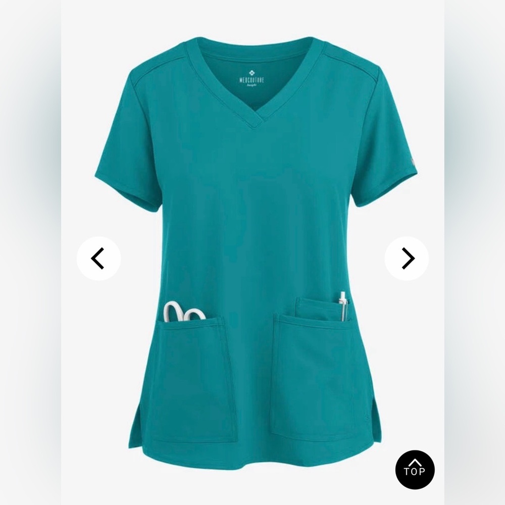 Med Couture Insight Women's 3-Pocket V-Neck Scrub Top Size Small